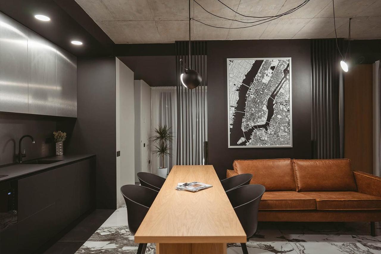 26Bricks Luxury Suites Oradea Buitenkant foto
