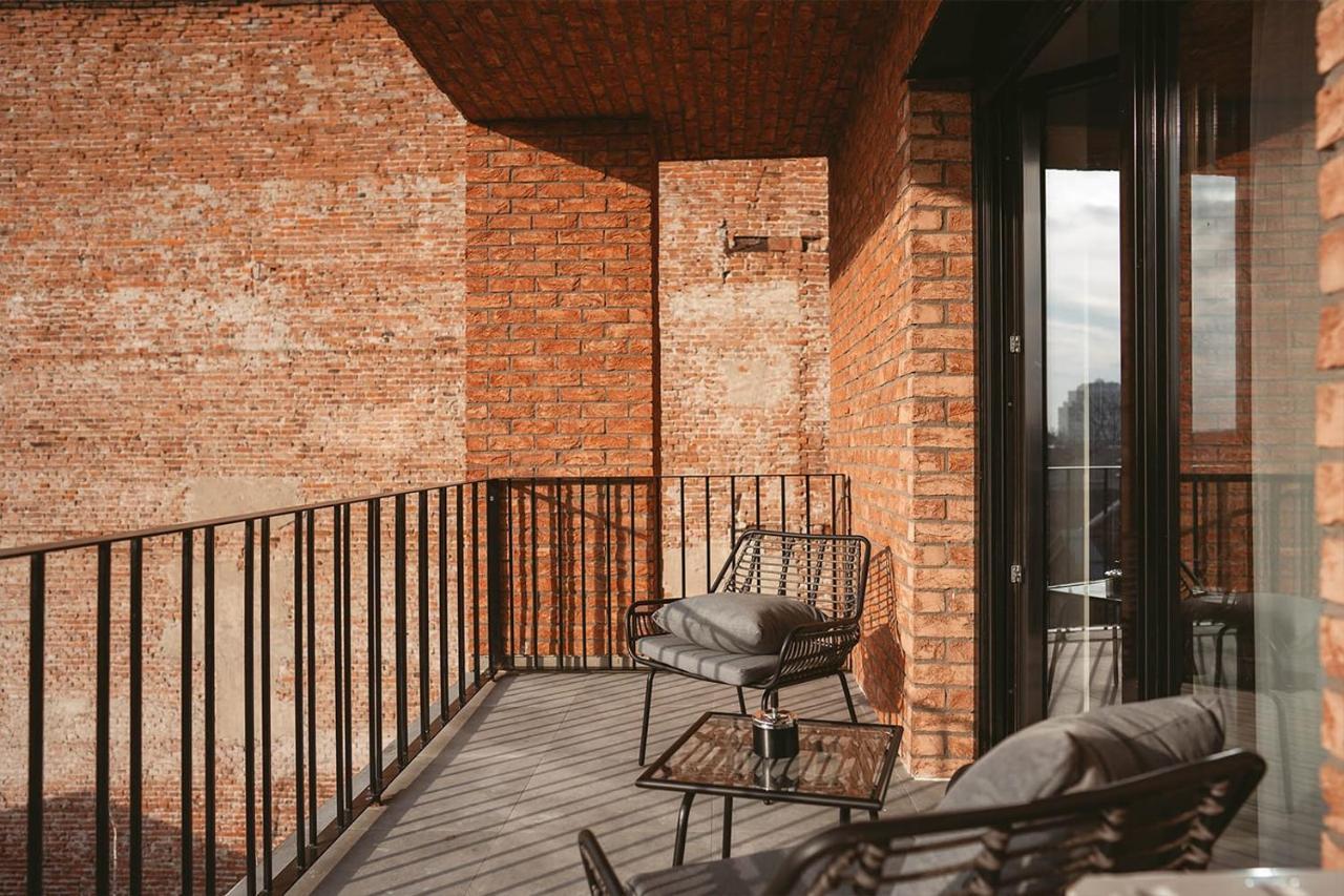 26Bricks Luxury Suites Oradea Buitenkant foto