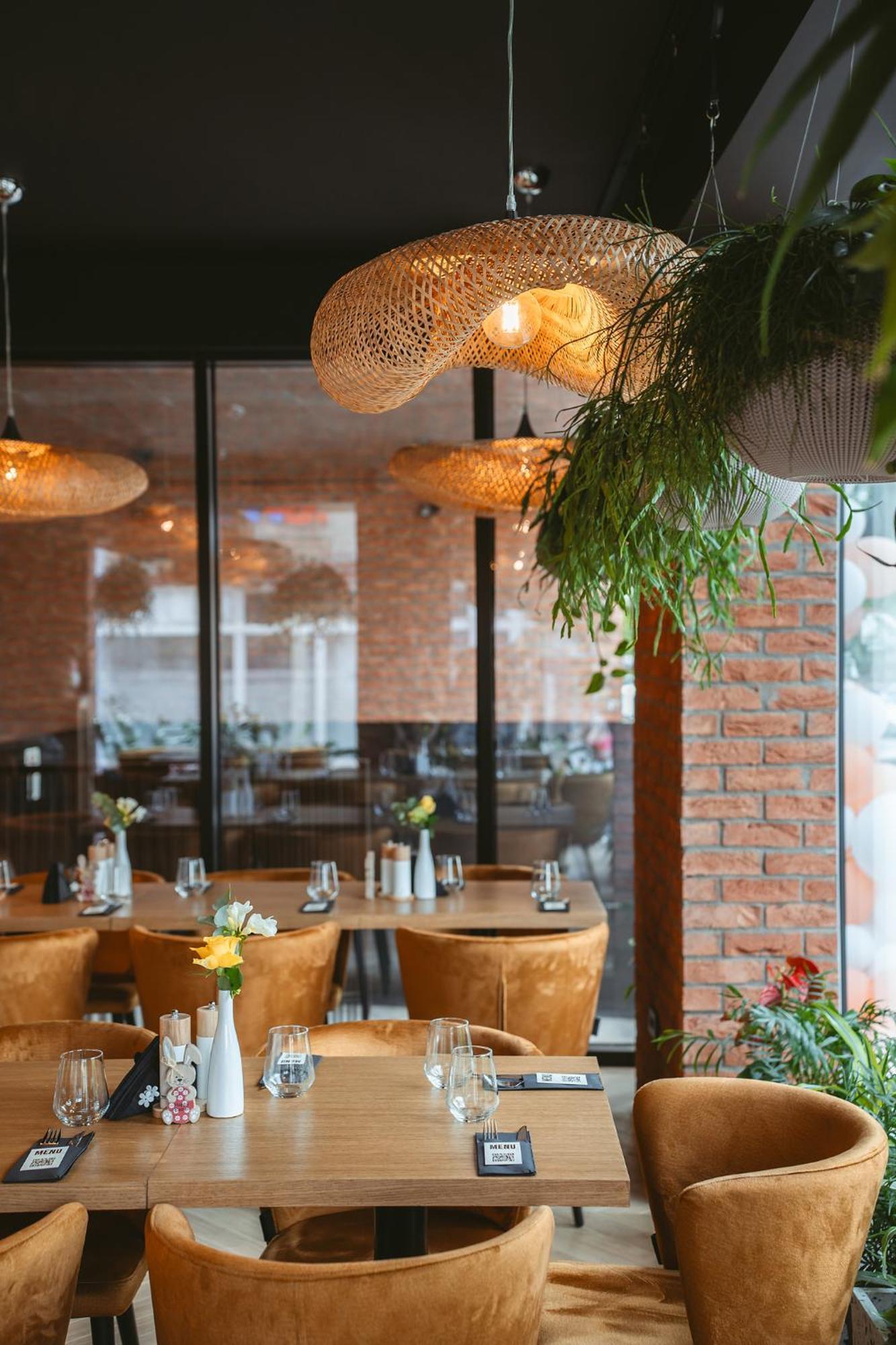 26Bricks Luxury Suites Oradea Buitenkant foto